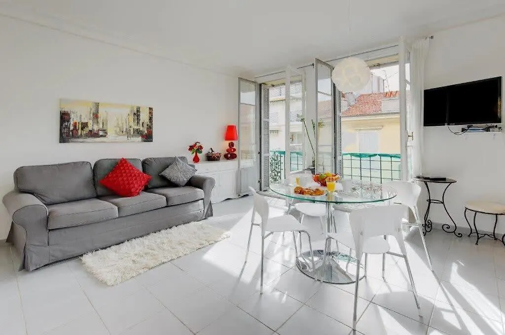 Sunny Corner Apartment Nice
